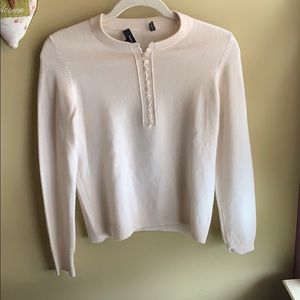 Theory 100% cashmere sweater in the color cream